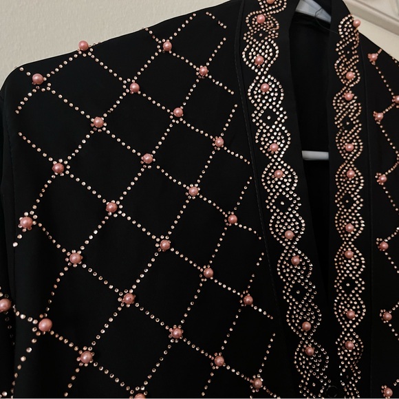 Diamond Black Open Abaya - Picture 3 of 9